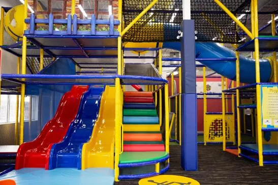 Salón de fiestas infantil CDMX con inflables y juegos para niños