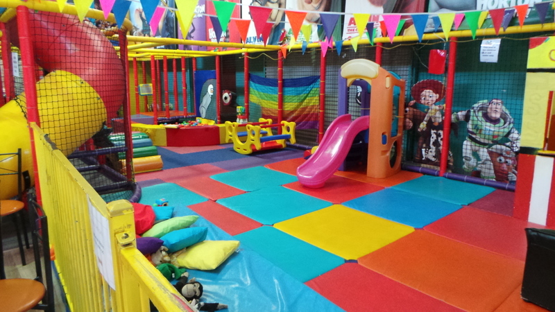 Salón para fiestas infantiles en CDMX con decoración temática premium