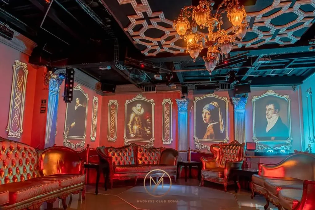 Antro Roma 2 — antro vintage con video mapping en la Roma (7)