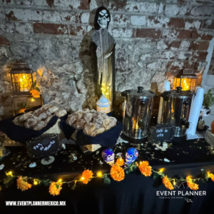 Mesa de dulces decorada Halloween / Día de Muertos para eventos en CDMX