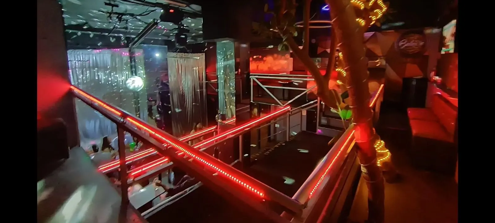 Antro Nápoles 3 — salas lounge