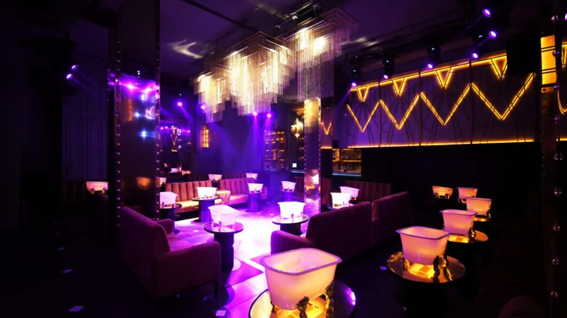 Antro Polanco 1 — pantalla LED