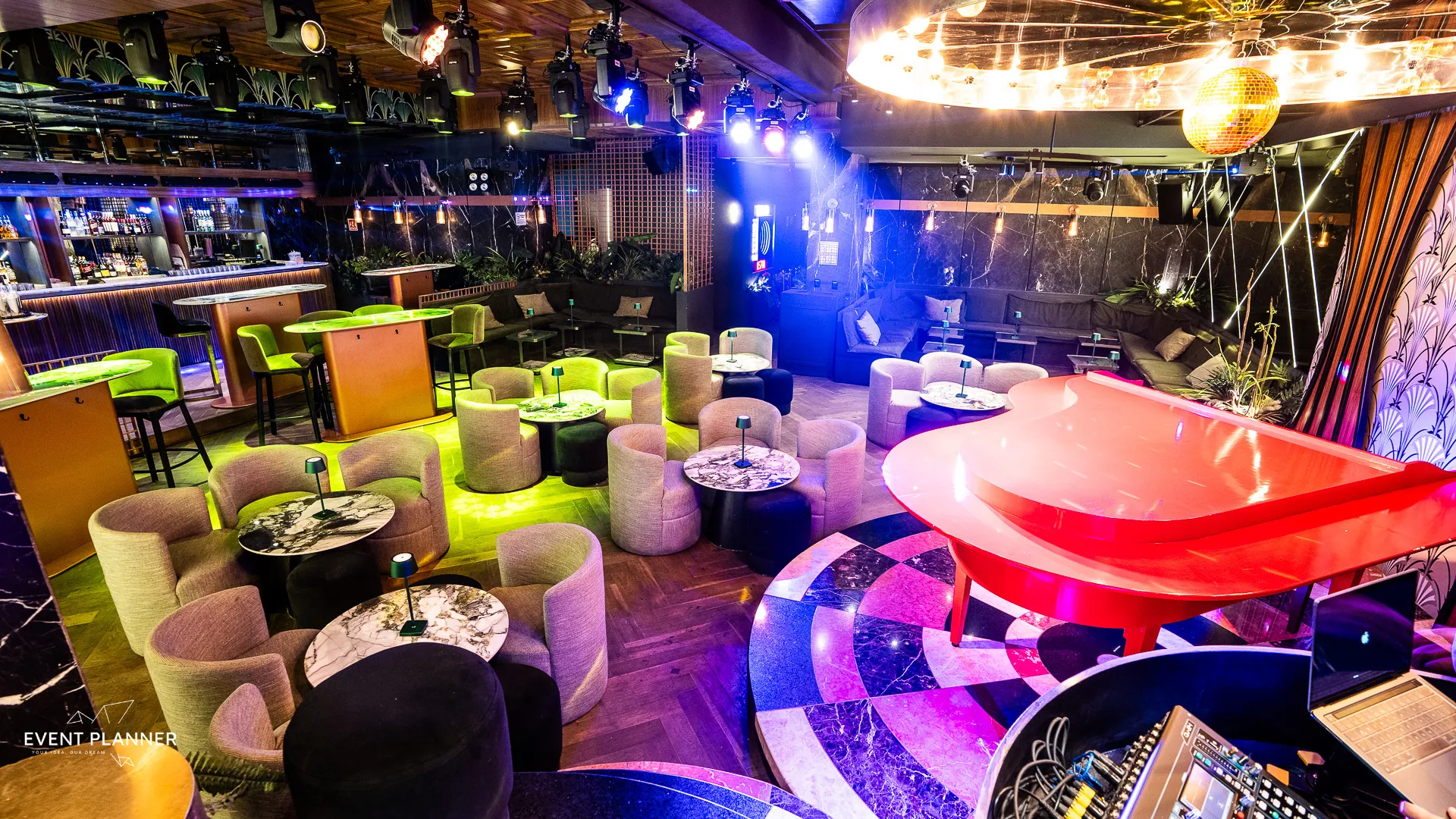Antro Polanco 2 — barra premium