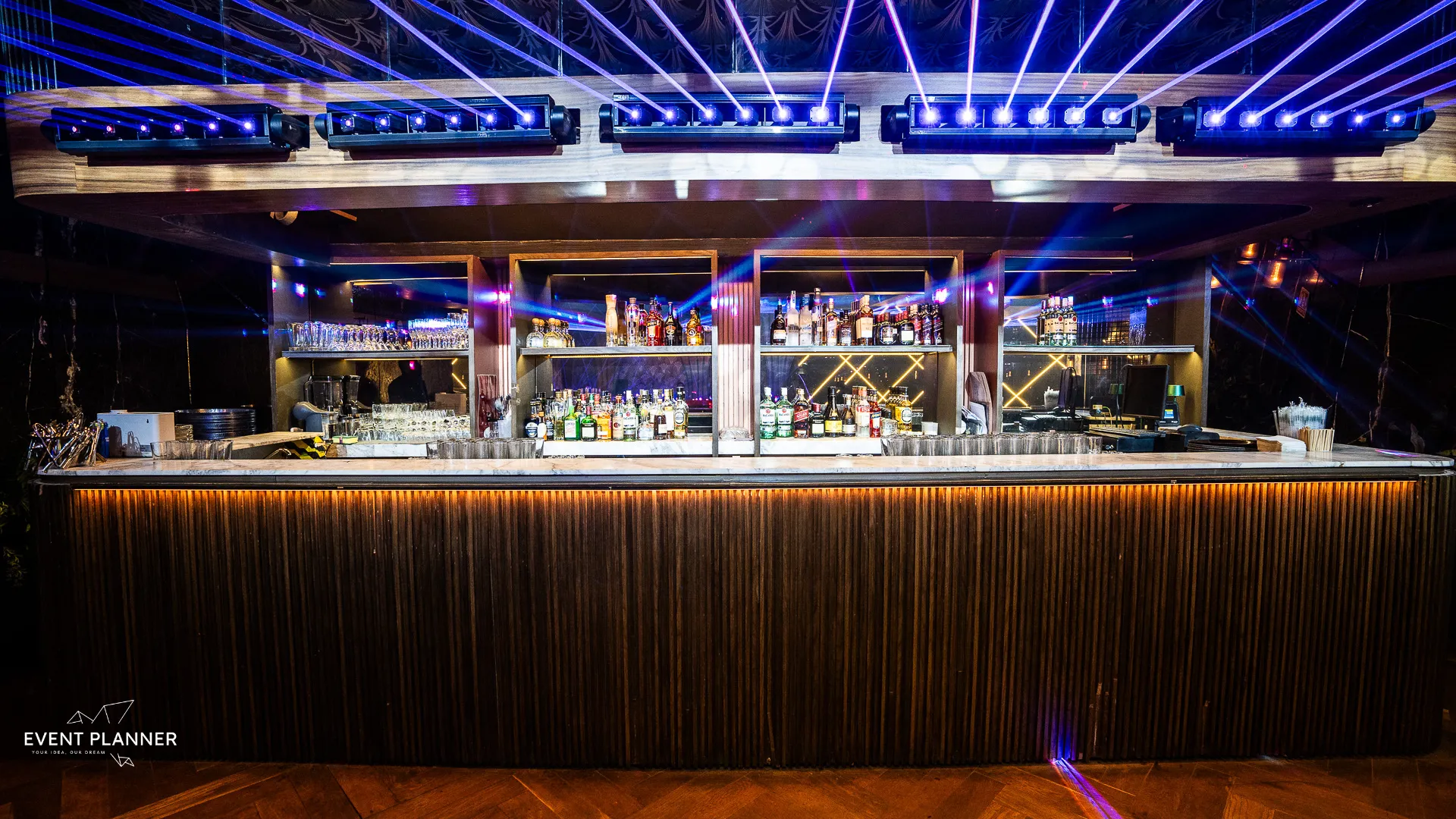 Antro Polanco 2 — cabina DJ