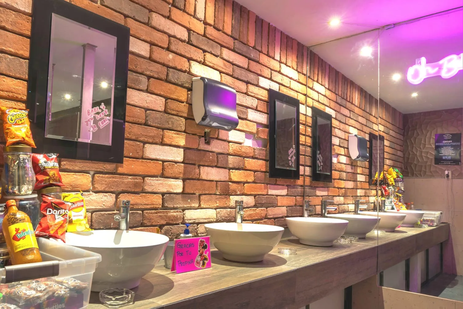 Antro Pedregal 3 — cabina DJ