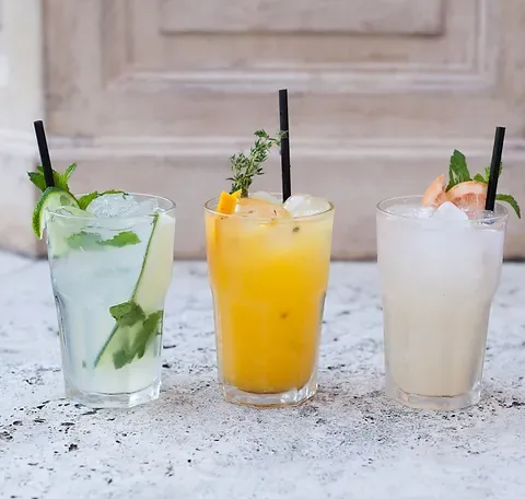 Barra libre de mocktails sin alcohol para eventos en CDMX