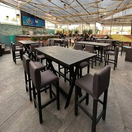 Renta de periquera gris Oxford para eventos en CDMX
