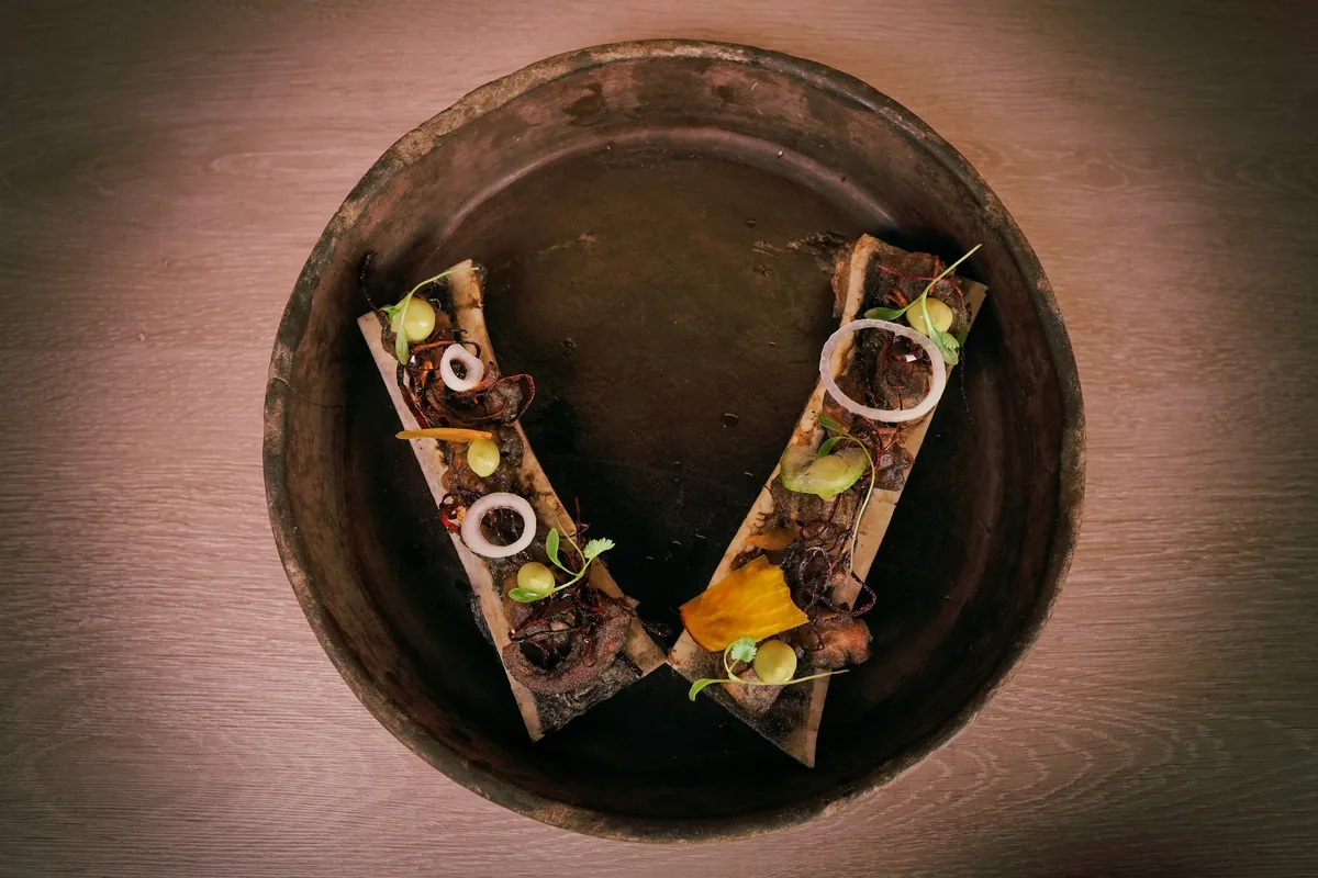 Fotografía gastronómica de restaurante: entradas de atún, toma 66
