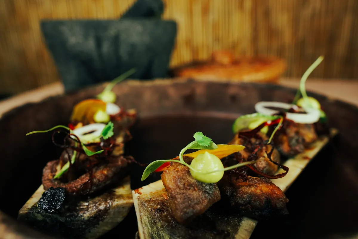 Fotografía gastronómica de restaurante: entradas de atún, toma 68
