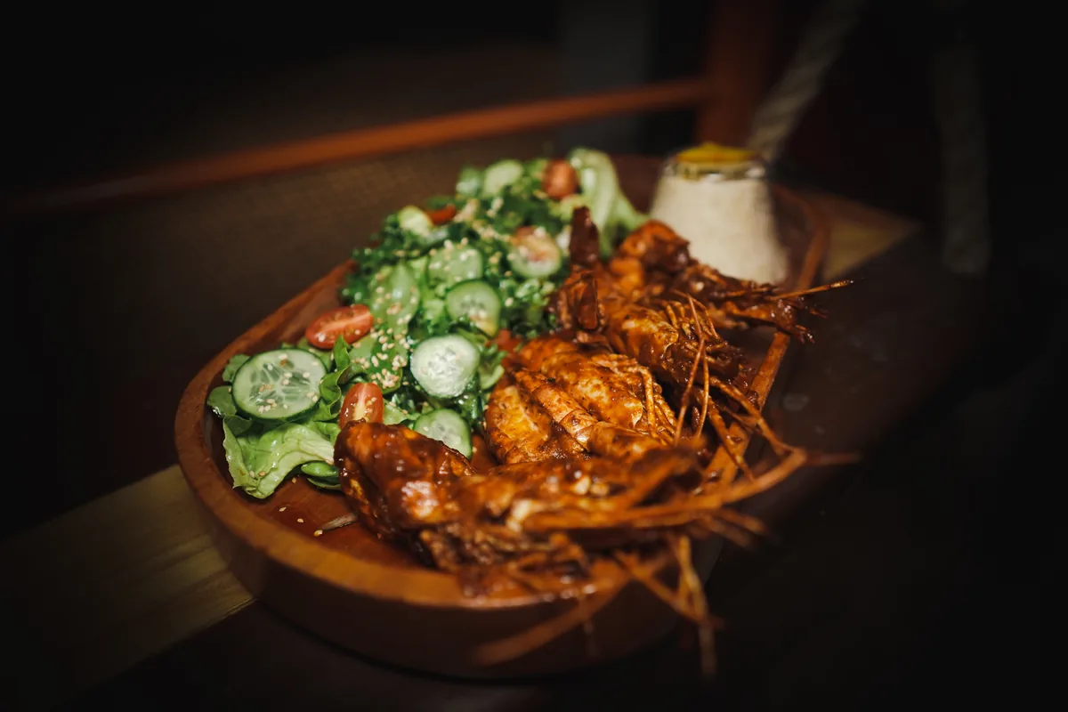 Fotografía gastronómica de restaurante: pulpo en salsa, toma 91