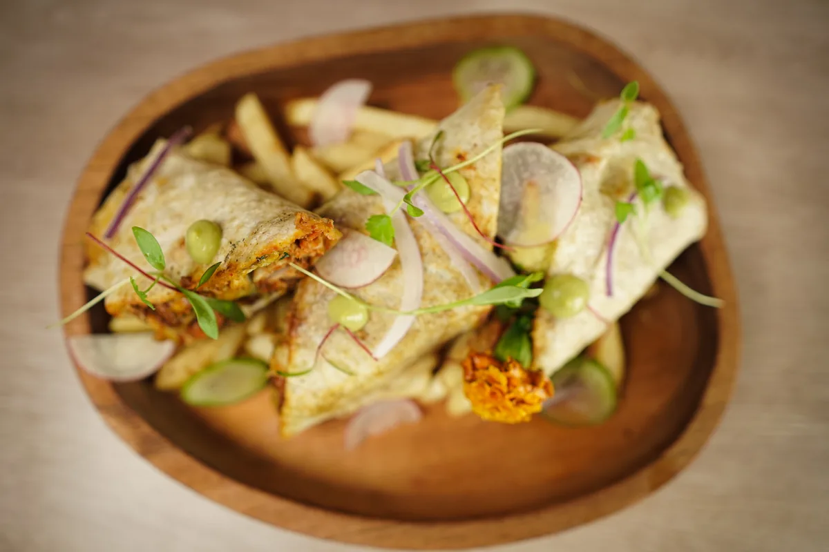 Fotografía gastronómica de restaurante: tacos de pescado, toma 82