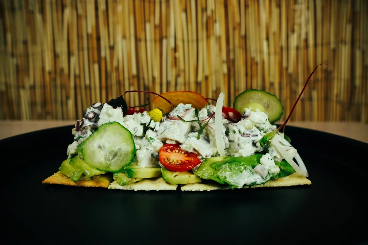 Fotografía gastronómica de restaurante: tostada de jaiba, toma 54