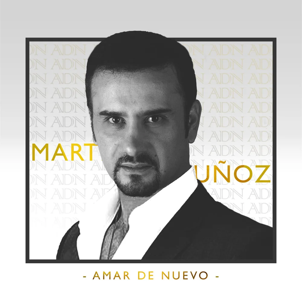 Retrato de estudio de Martín Muñoz, cantante, actor y compositor