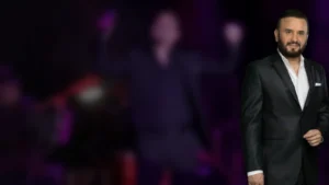 Martín Muñoz, hijo de Manolo Muñoz, cantando en vivo en su show musical para eventos en CDMX